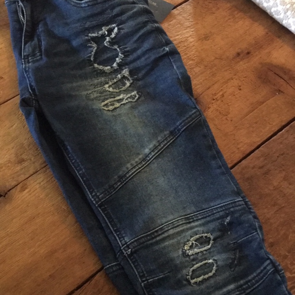 L&B Mid wash destroyed denim with rips, patches - Picture 6 of 7